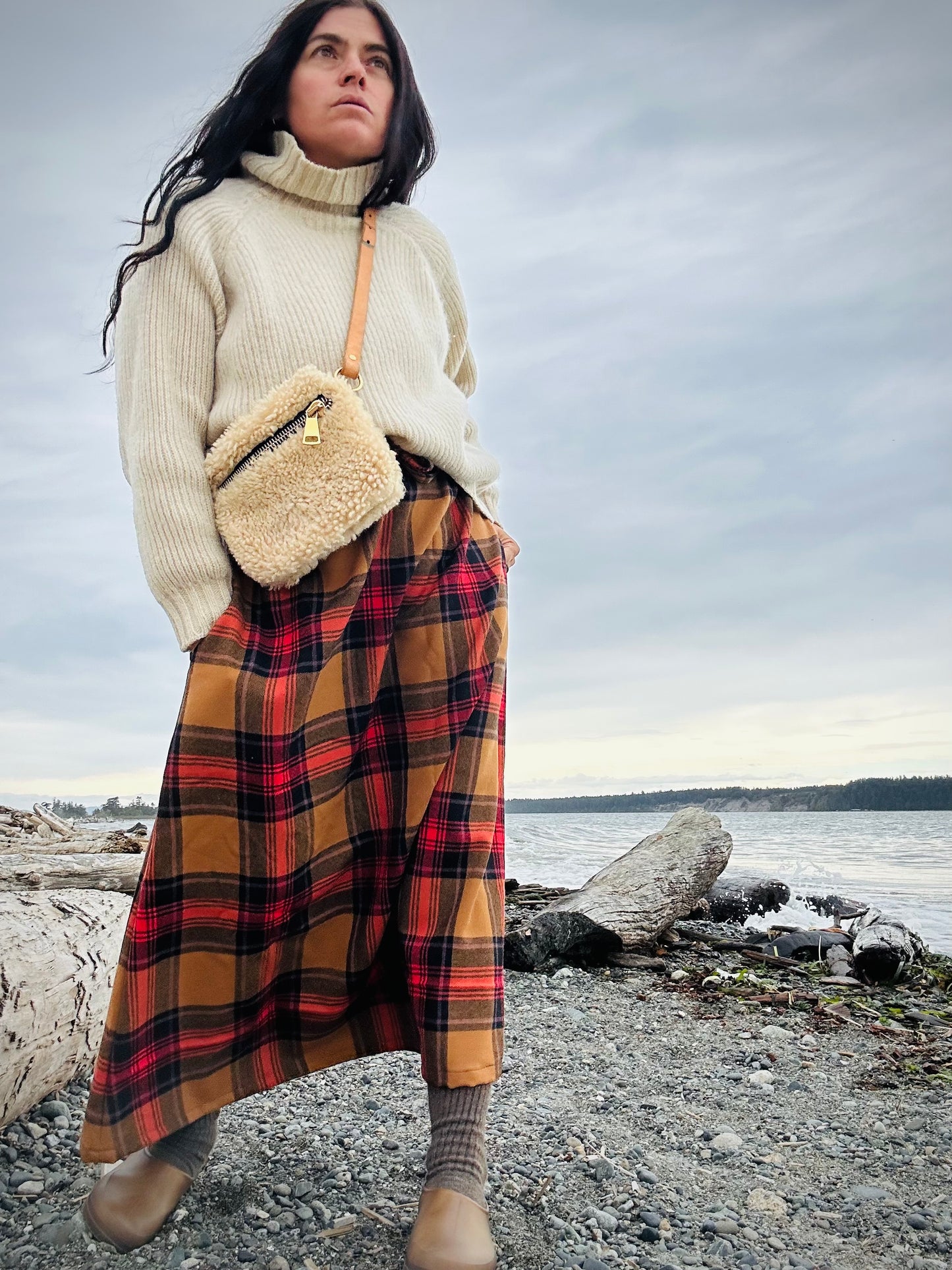 The Shoreline Maxi - Navy Plaid
