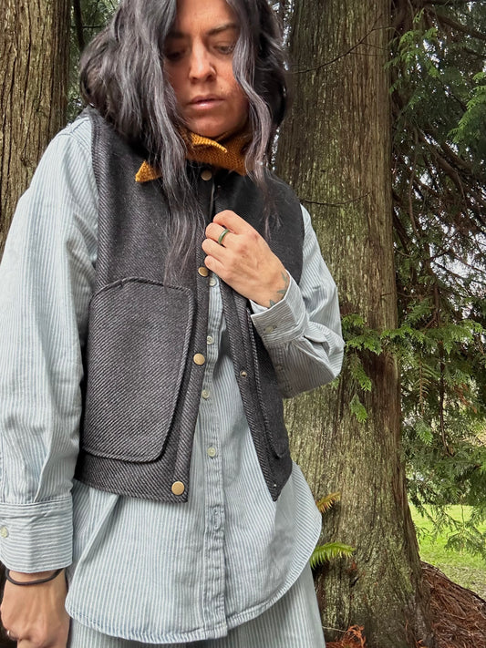 Forager Vest- Charcoal Twill