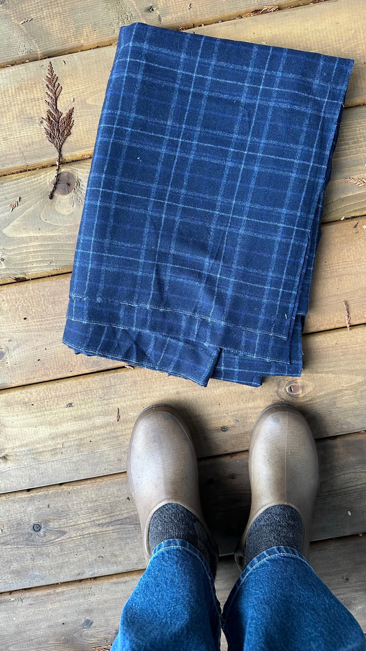 The Shoreline Maxi - Navy Plaid