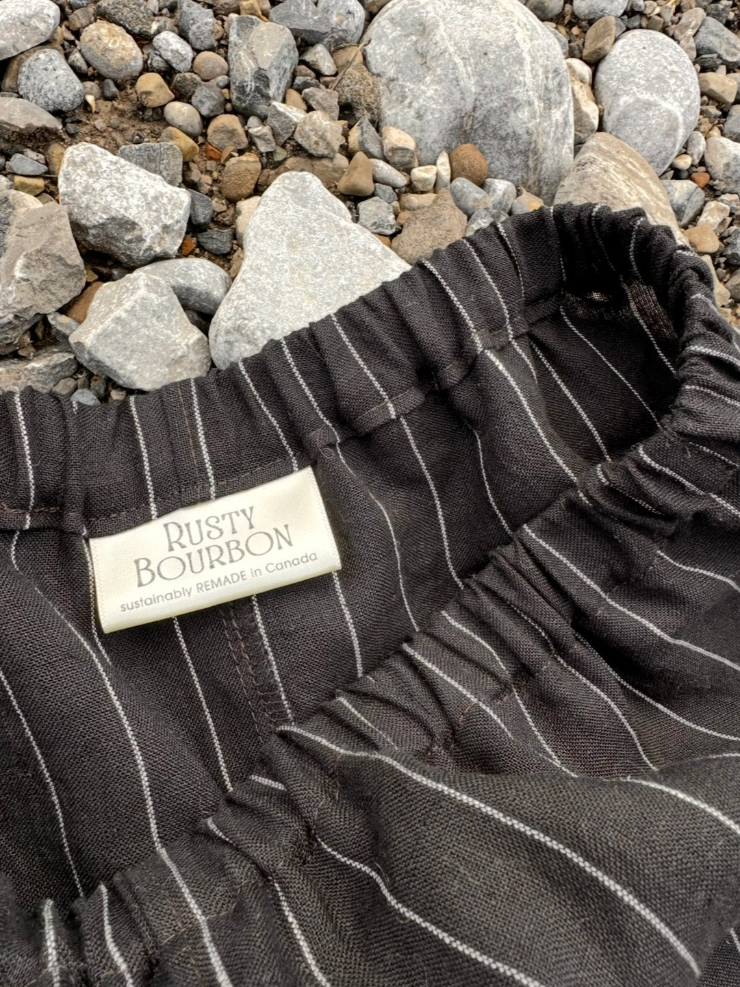 Linen Sleep Short- black pinstripe