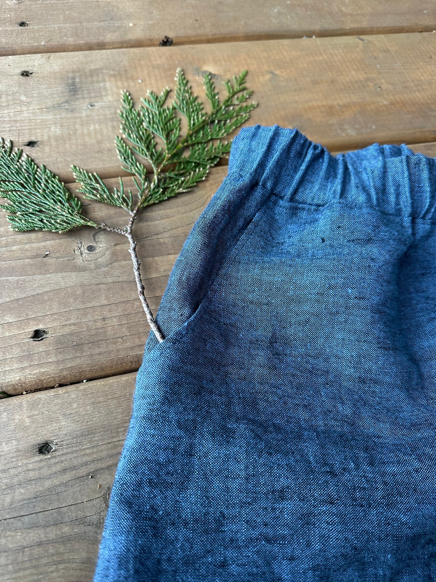 * Cedar Short - Linen