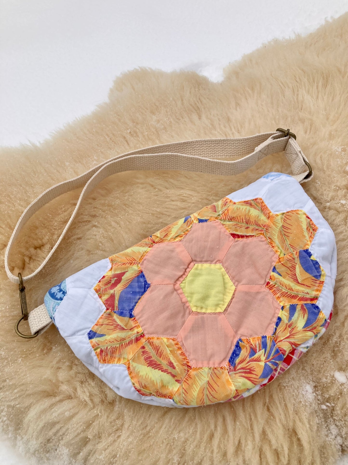 Quilt sling bag